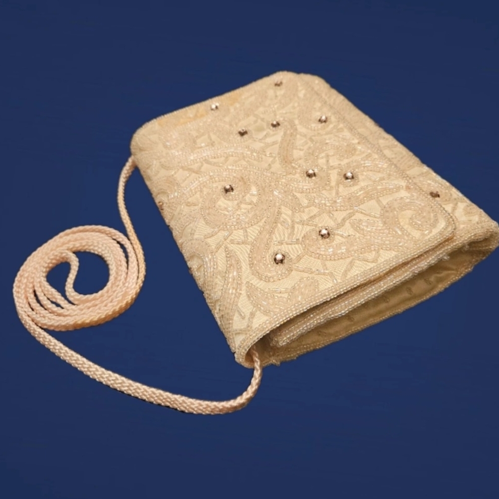 Elegant Cream Beaded Cocktail Evening Bag/Purse. - Picture 2 of 8